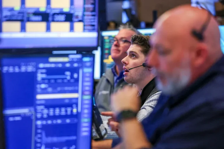 Wall Street’s Selloff Exposes a Broader Repricing of U.S. Interest-Rate Risk
